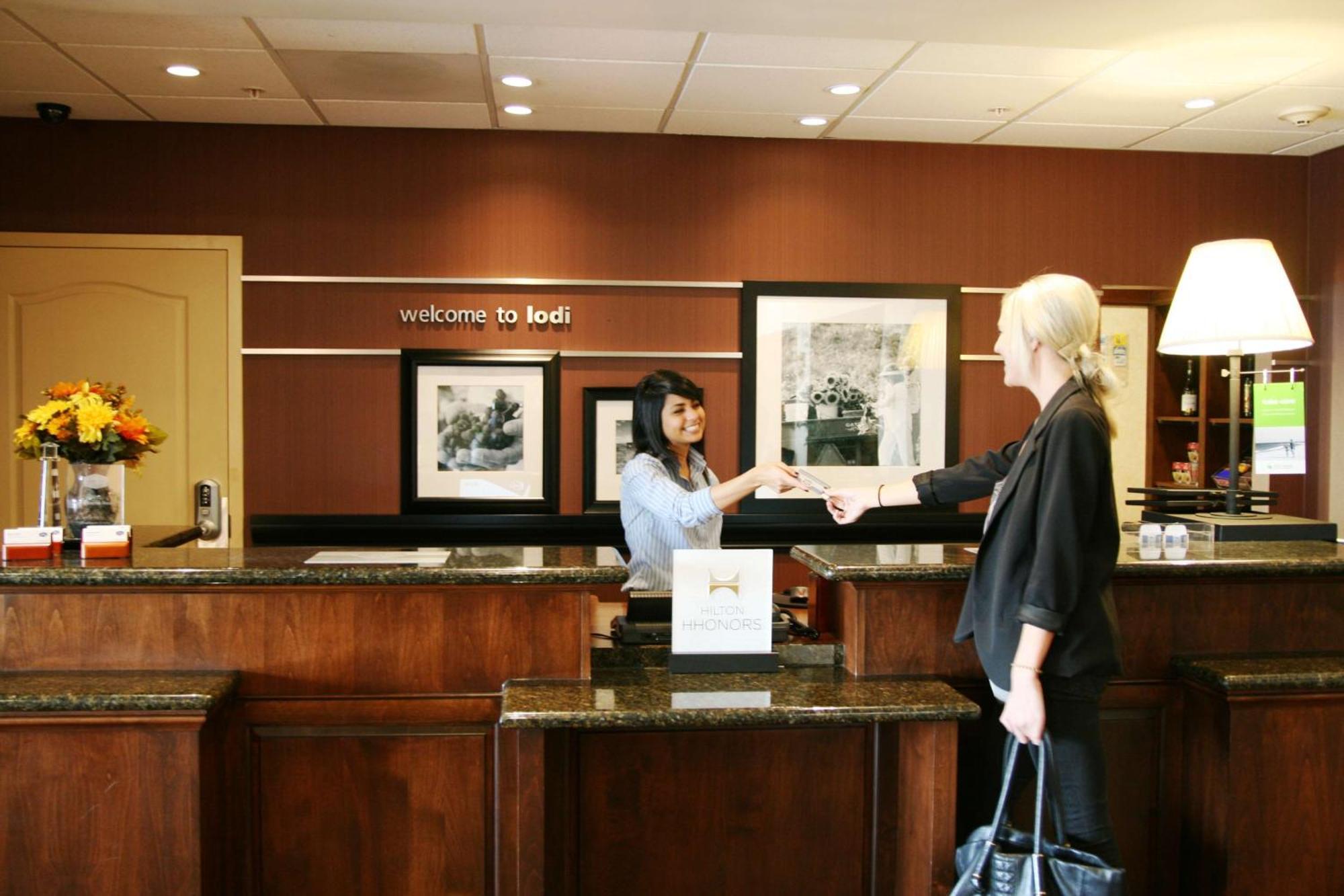 Hampton Inn & Suites Lodi Esterno foto