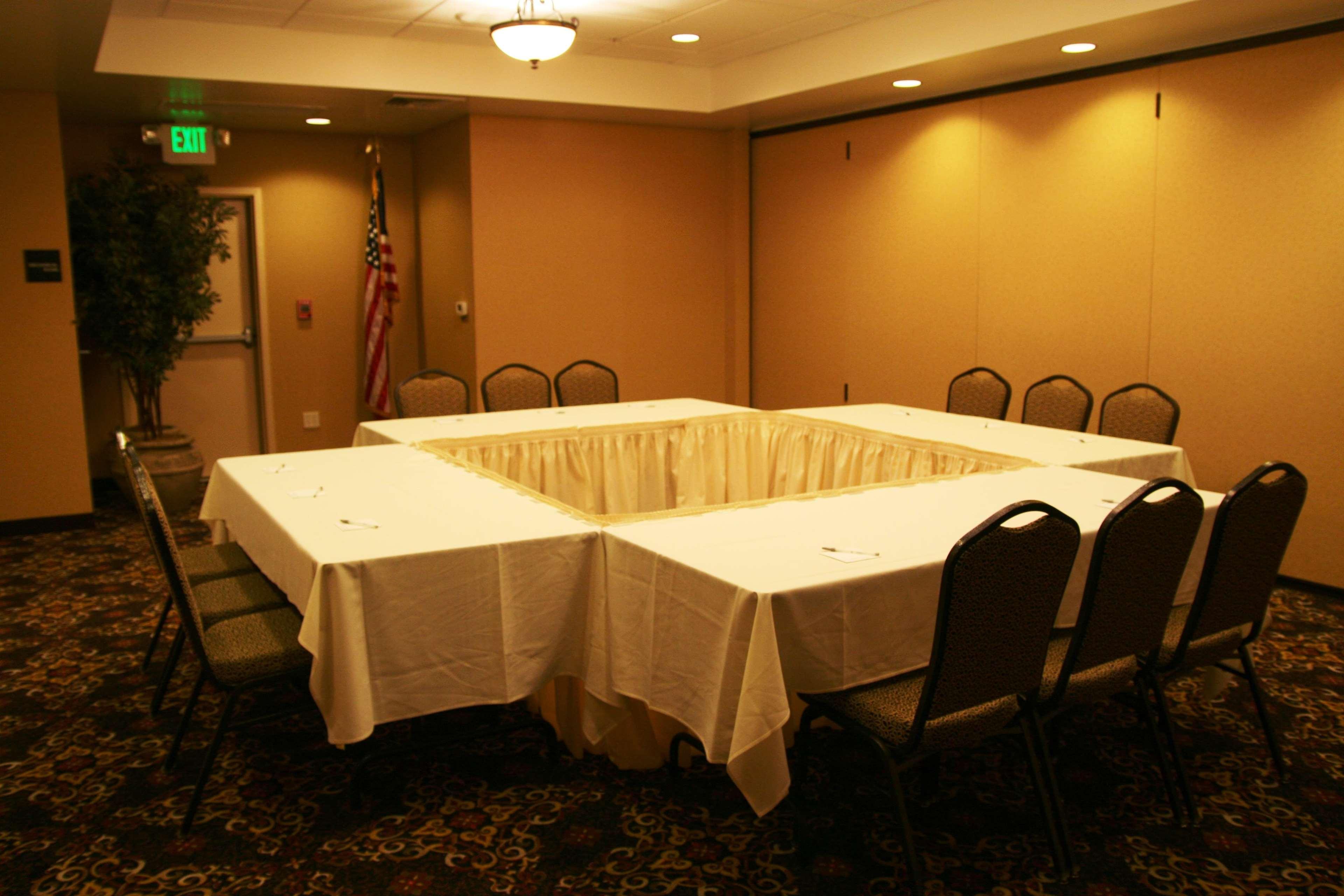 Hampton Inn & Suites Lodi Affari foto